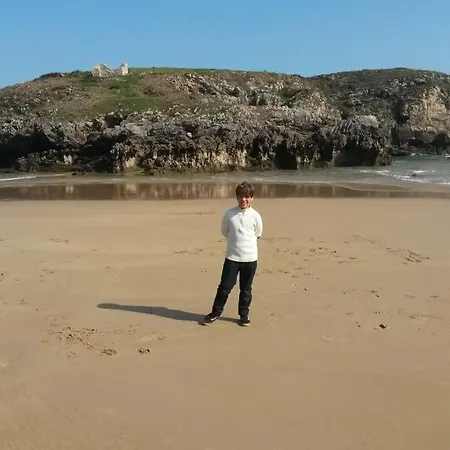 Lucy アパート Onís